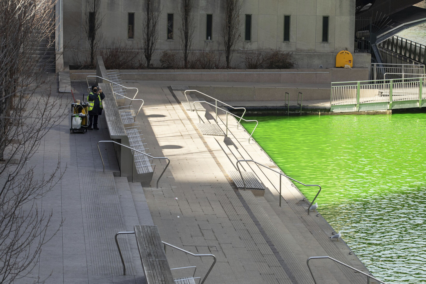 Virus Outbreak-Chicago River